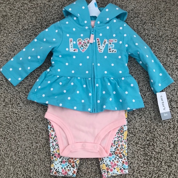 Carter’s 6 month girl set (never worn) - Picture 1 of 1